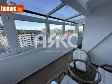 Тристаен, 96m²