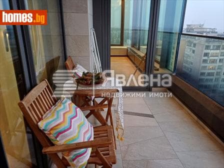Тристаен, 131m²