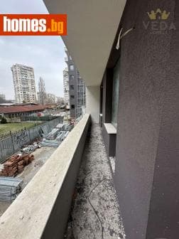 Тристаен, 101m²