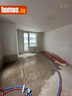 Тристаен, 101m²