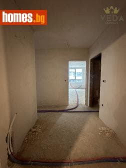Тристаен, 101m²