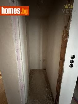 Тристаен, 101m²