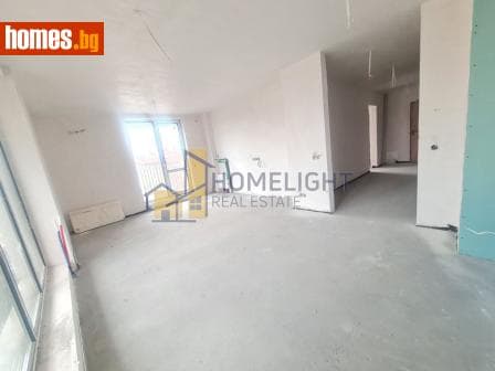 Тристаен, 103m²