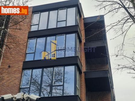 Тристаен, 103m²