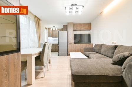 Тристаен, 125m²