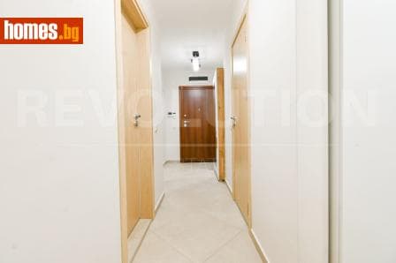 Тристаен, 125m²