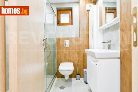 Тристаен, 125m²