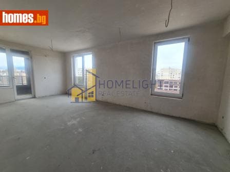 Тристаен, 98m²