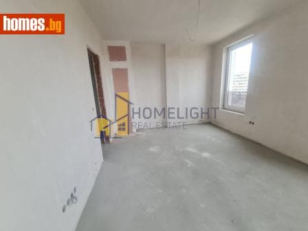 Тристаен, 98m²