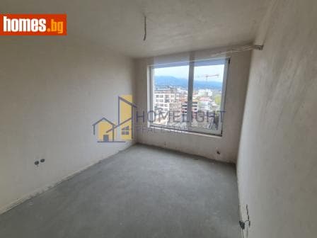 Тристаен, 107m²