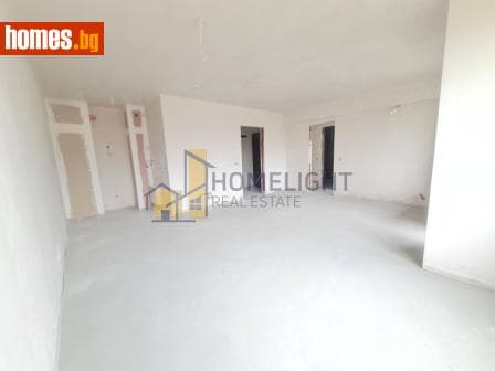 Тристаен, 107m²
