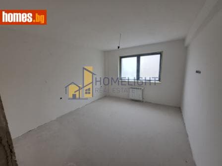 Тристаен, 133m²