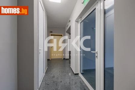 Тристаен, 155m²
