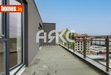 Тристаен, 155m²