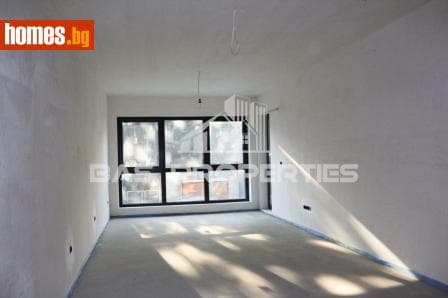 Тристаен, 113m²