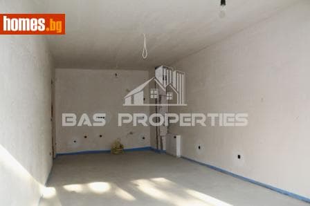 Тристаен, 113m²