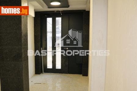 Тристаен, 113m²