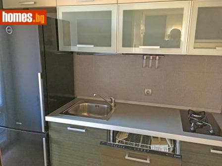 Двустаен, 82m²