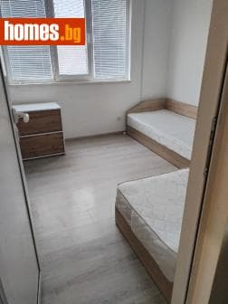 Тристаен, 78m²