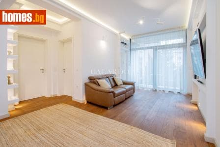 Тристаен, 86m²