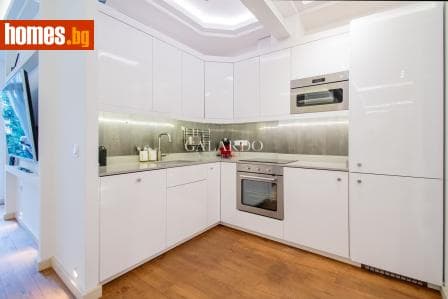 Тристаен, 86m²