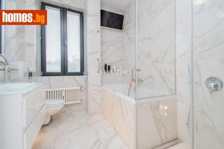 Тристаен, 86m²