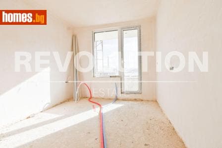 Тристаен, 122m²