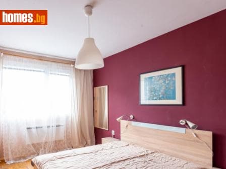 Тристаен, 110m²