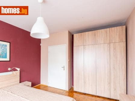 Тристаен, 110m²