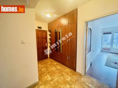 Тристаен, 113m²