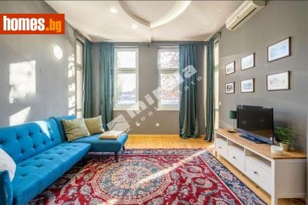 Тристаен, 89m²