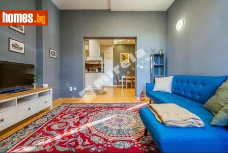 Тристаен, 89m²