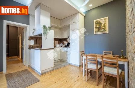 Тристаен, 89m²
