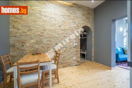Тристаен, 89m²