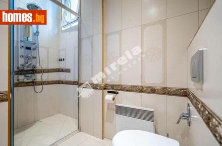 Тристаен, 89m²