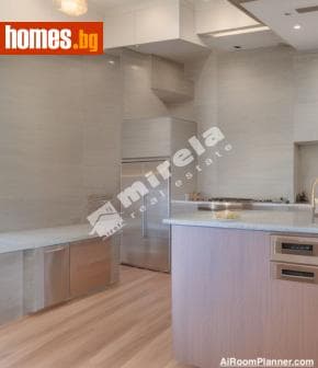 Тристаен, 89m²