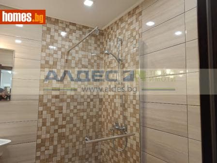 Двустаен, 65m²