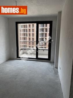 Тристаен, 100m²