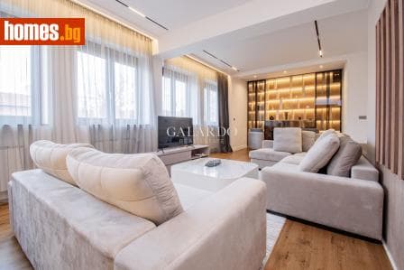 Тристаен, 119m²