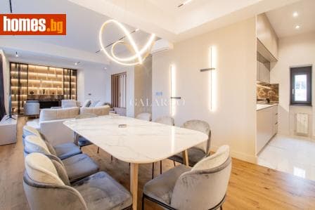 Тристаен, 119m²
