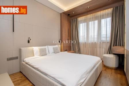 Тристаен, 119m²