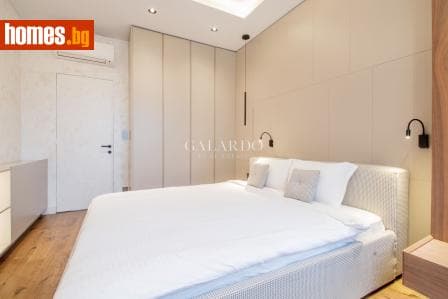 Тристаен, 119m²