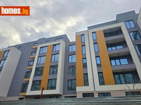 Тристаен, 106m²