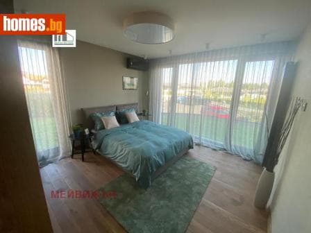 Тристаен, 175m²