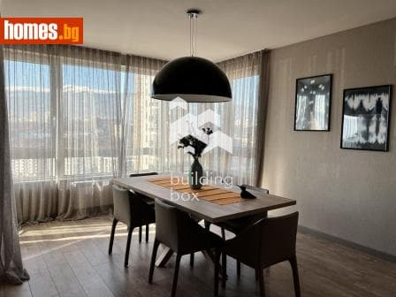 Тристаен, 150m²