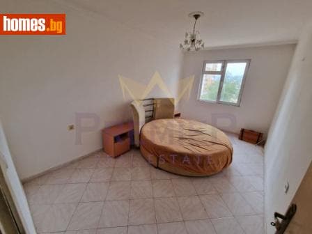 Тристаен, 98m²
