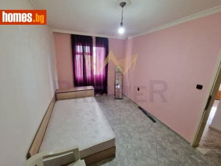 Тристаен, 98m²