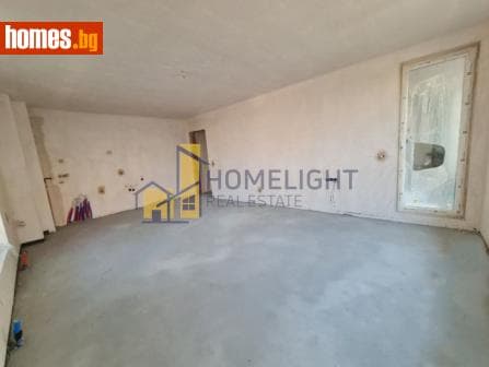 Тристаен, 114m²