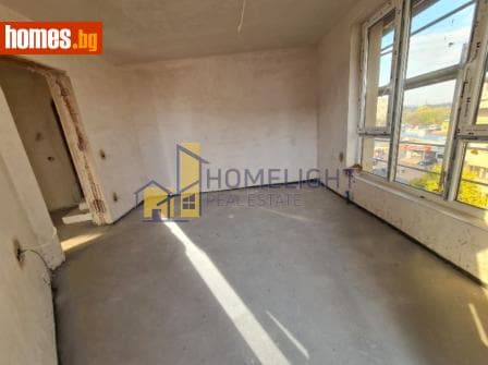 Тристаен, 114m²
