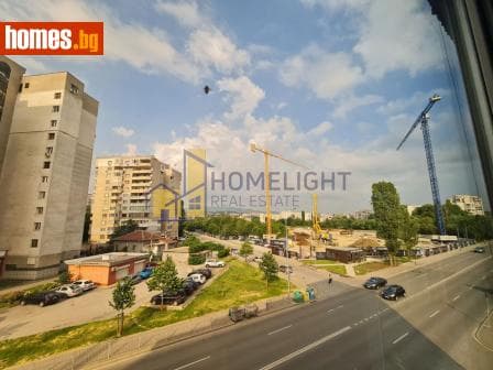 Тристаен, 103m²